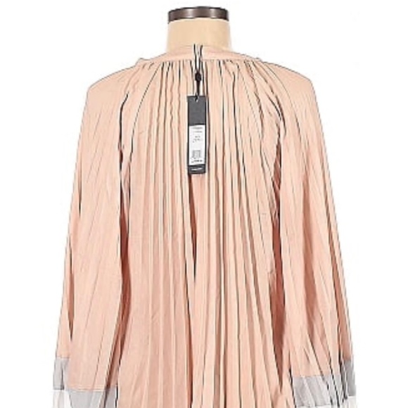 Bcbg pleated too - Picture 1 of 3